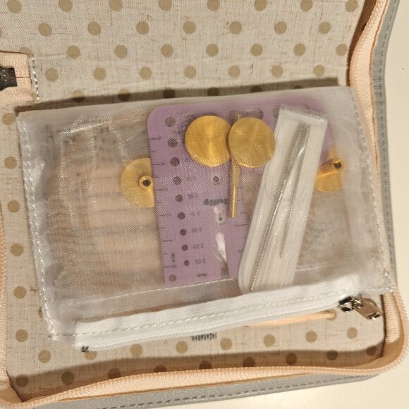 Tulip Carry C Interchangeable Bamboo Knitting Needle Set - Picture 4 of 7